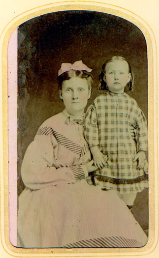 Mary (Strickland) Davis & daughter Arrie Claire