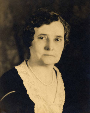 Izora (East) Belcher