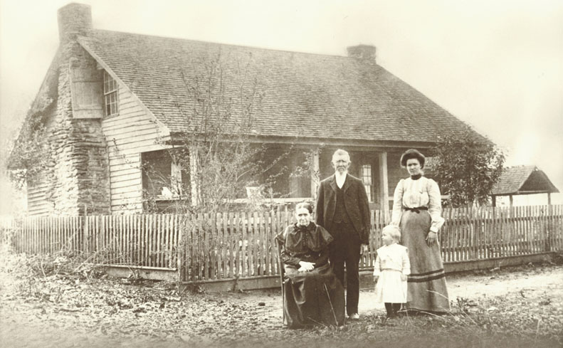 Lee Roy Jackson home & residents 1902